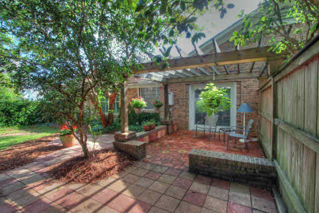 9075 Mosley Road Fairhope, AL 36532 - Photo 25 of 46 side patio