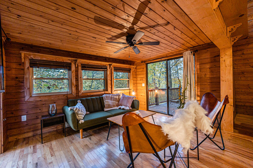 702 Rhododendron Drive Topton, NC 28781 - Photo 21 of 31 Gallery Image 21
