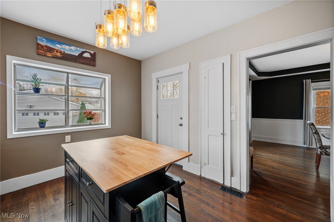 2231 Cranston Road Cleveland, OH 44118 - Photo 14 of 35 Gallery Image 14
