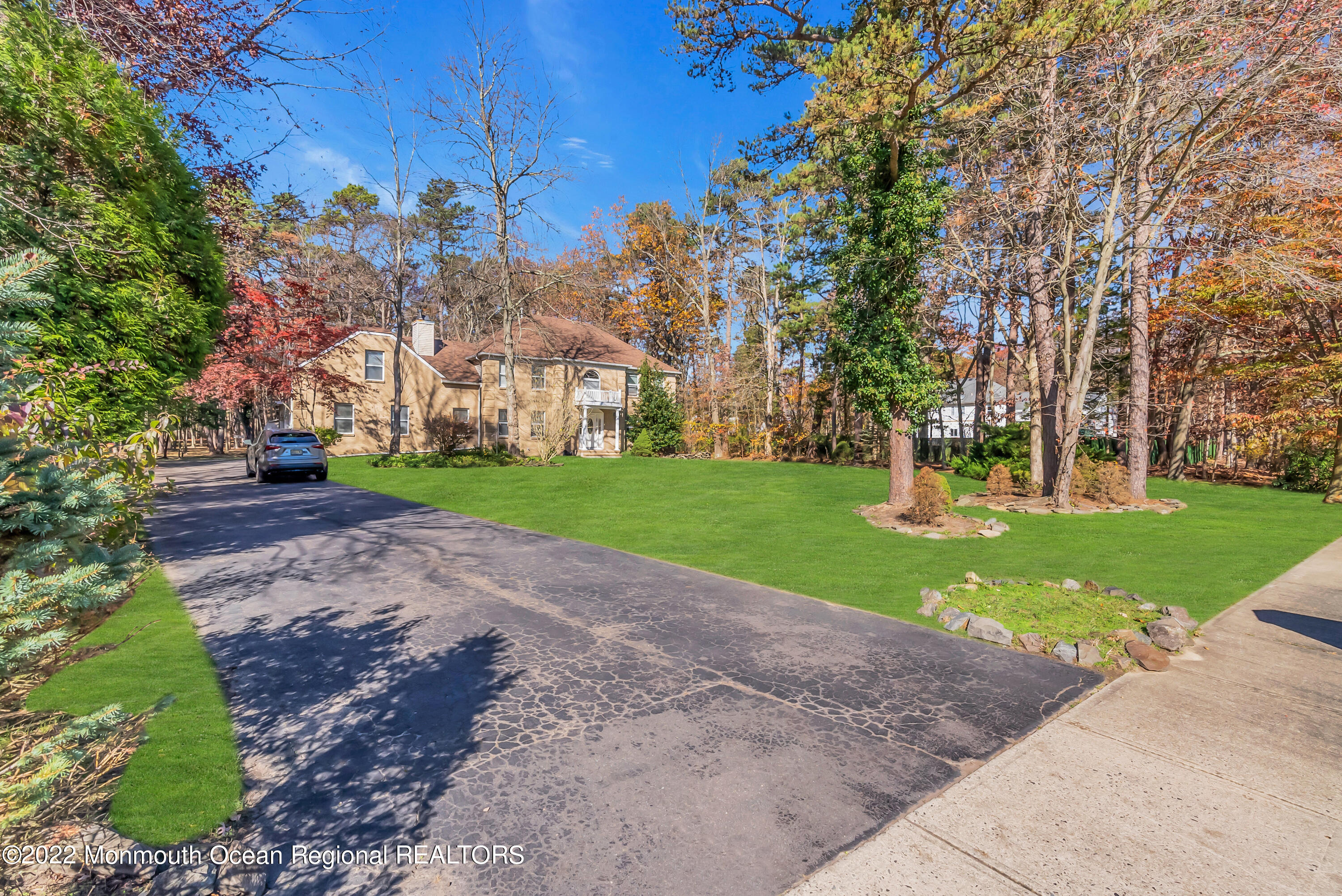6 Pitney Lane Jackson, NJ 08527 - Photo 3 of 55 010_mjb08244-1