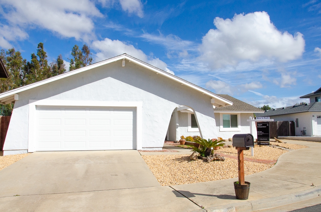 4076 Via Rio Avenue Oceanside, CA 92057 - Photo 3 of 17