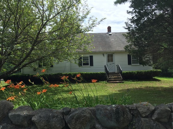 307 Old Oaken Bucket Road Scituate, MA 02066 - Photo 3 of 11 Gallery Image 3