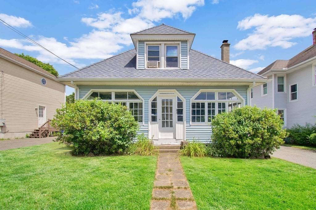43 Barrison Street Springfield, MA 01109 - Photo 1 of 32
