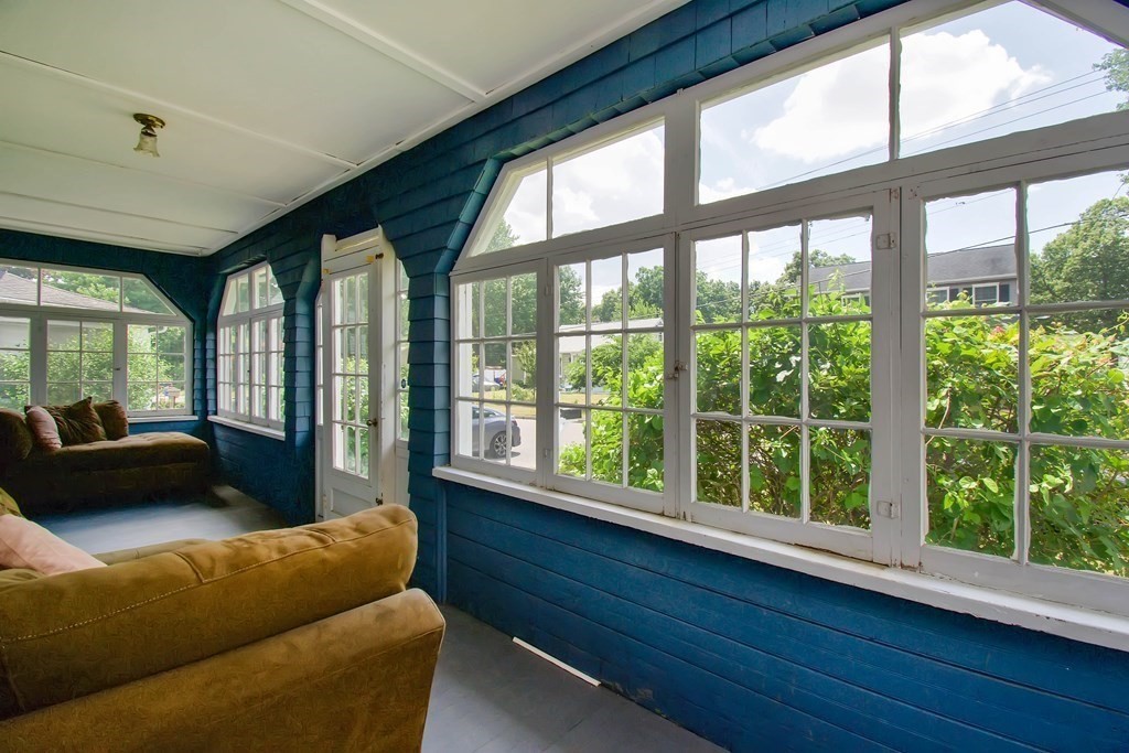 43 Barrison Street Springfield, MA 01109 - Photo 29 of 32