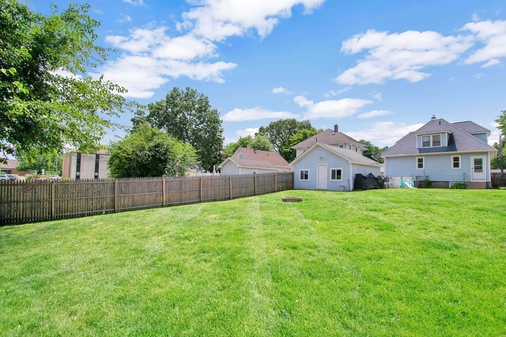 43 Barrison Street Springfield, MA 01109 - Photo 30 of 32