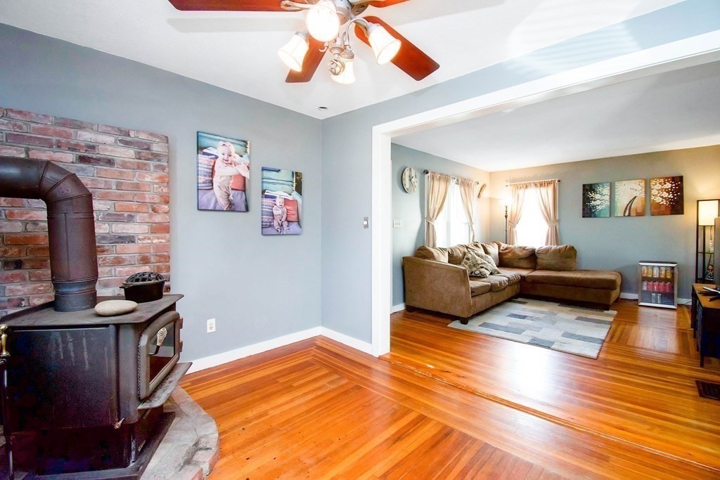 43 Barrison Street Springfield, MA 01109 - Photo 6 of 32