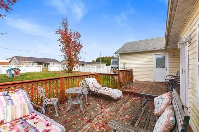 $219,000 | 409 West Gault Street, Carl Junction, MO 64834