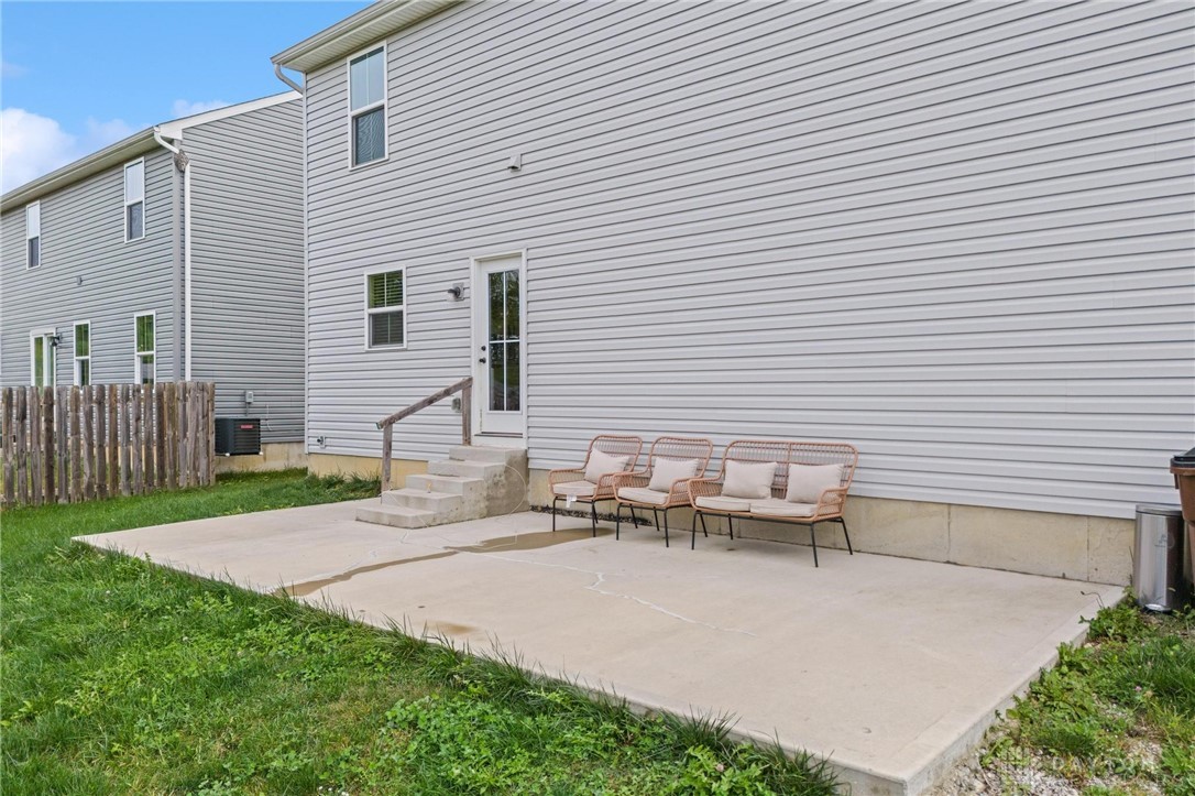 202 Golden Gate Avenue Springfield, OH 45505 - Photo 9 of 31 Gallery Image 9