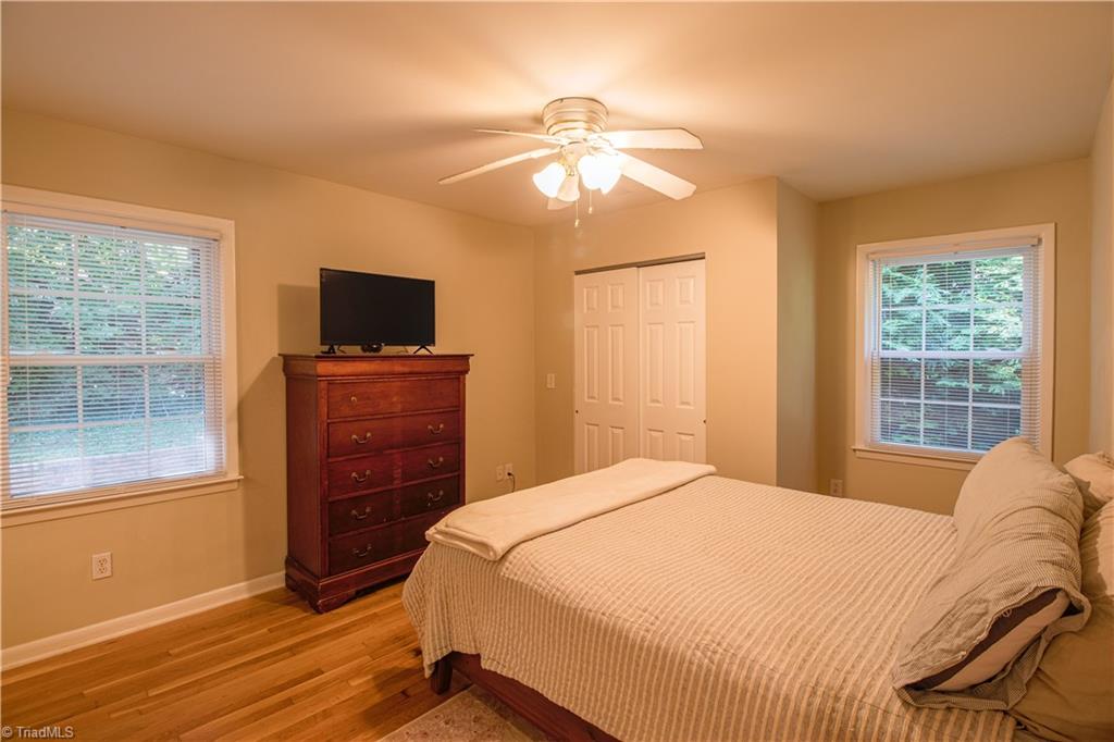 3701 Hobbs Road Greensboro, NC 27410 - Photo 18 of 35 Upstairs Owner's suite