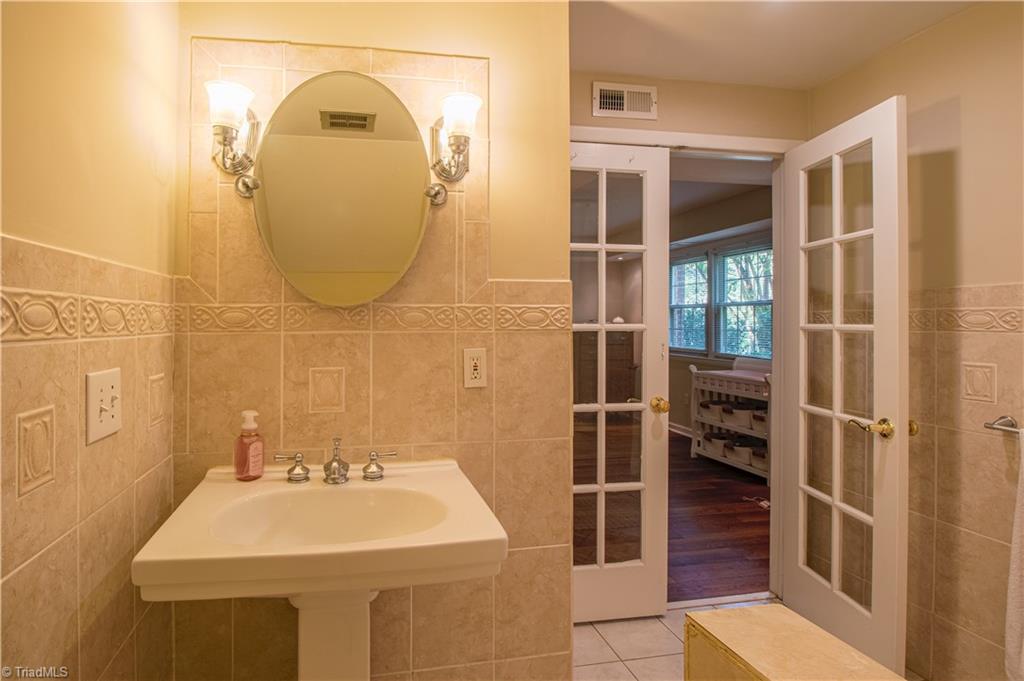 3701 Hobbs Road Greensboro, NC 27410 - Photo 31 of 35 Gallery Image 31