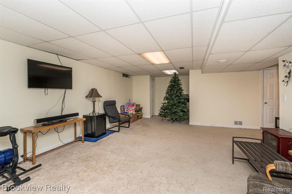 2255 Crystal Drive Rochester Hills, MI 48309 - Photo 22 of 29