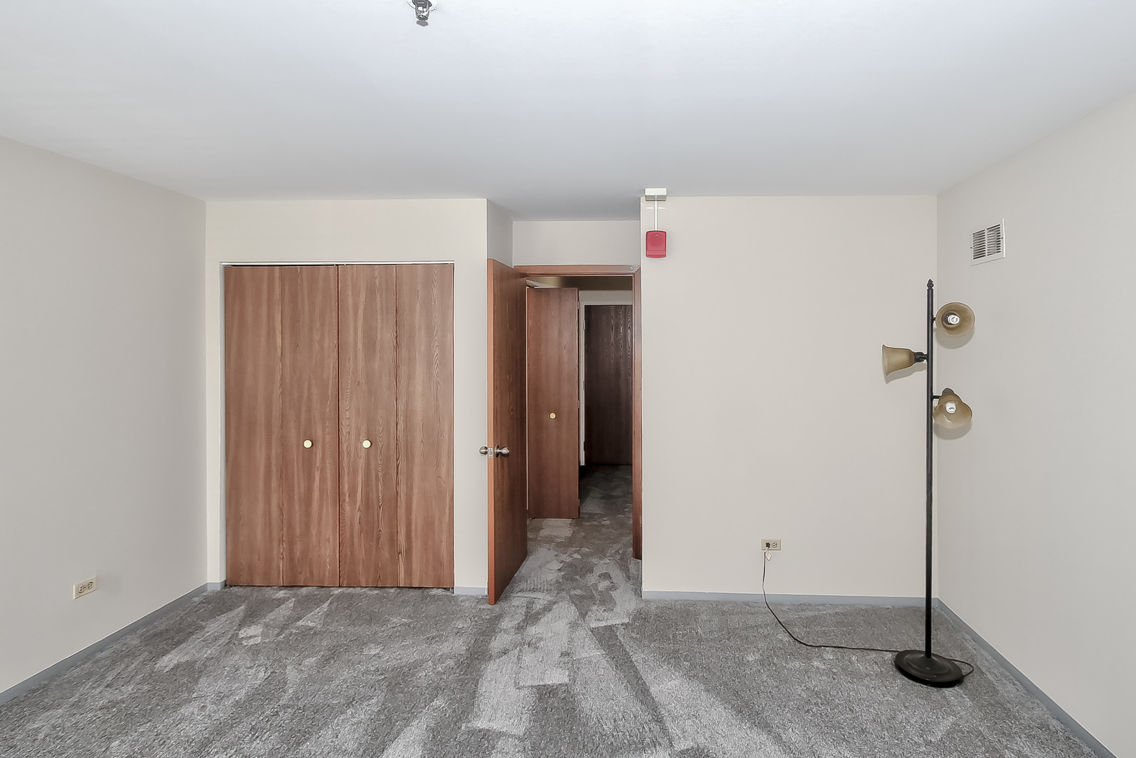 3255 Kirchoff Road, Unit 208 Rolling Meadows, IL 60008 - Photo 15 of 21 a view of a room with an empty space