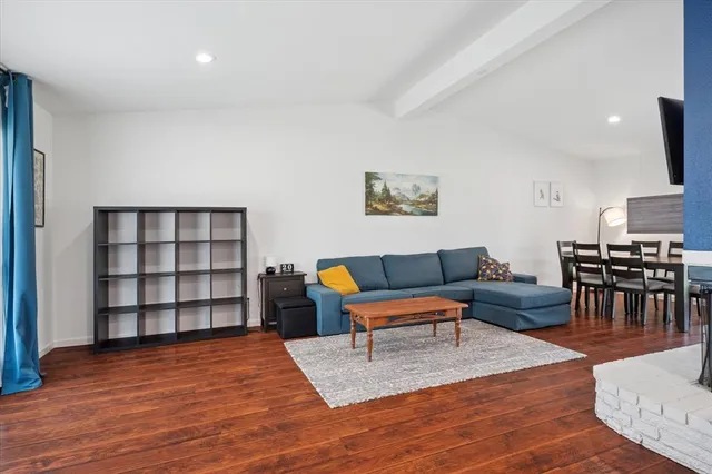 $385,000 | 736 Pinehurst Drive, Richardson, TX 75080