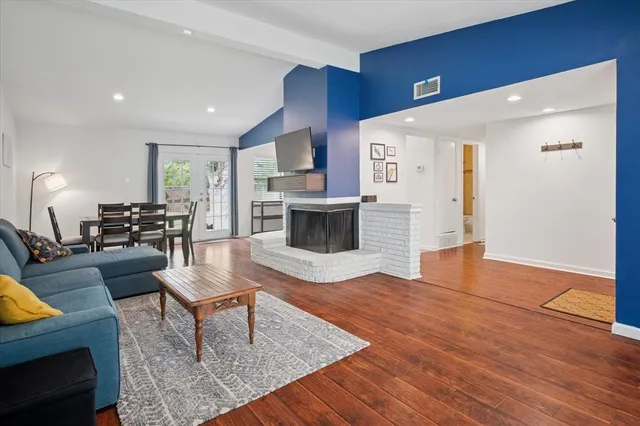 $385,000 | 736 Pinehurst Drive, Richardson, TX 75080