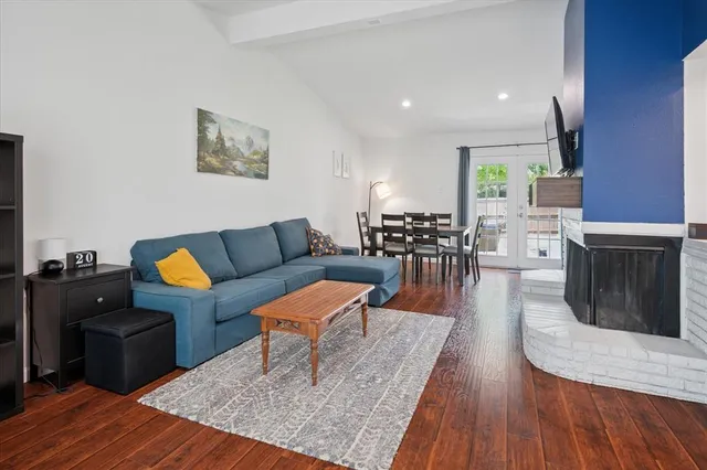 $385,000 | 736 Pinehurst Drive, Richardson, TX 75080