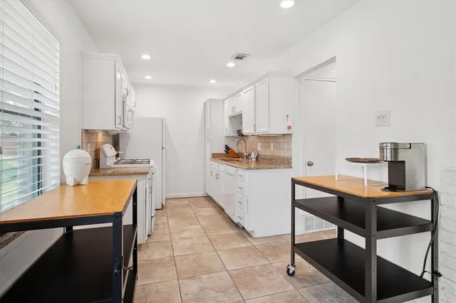 $385,000 | 736 Pinehurst Drive, Richardson, TX 75080