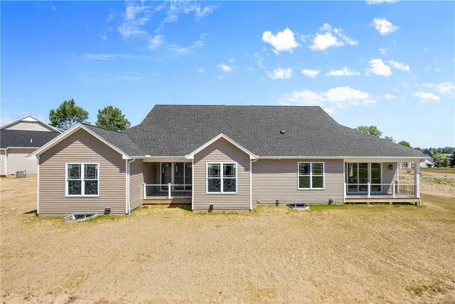 $584,500 | 25 Eagle Hollow, Penfield, NY 14526