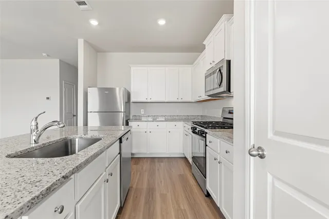 $313,900 | 2554 Green Jasper Drive, Iowa Colony, TX 77583