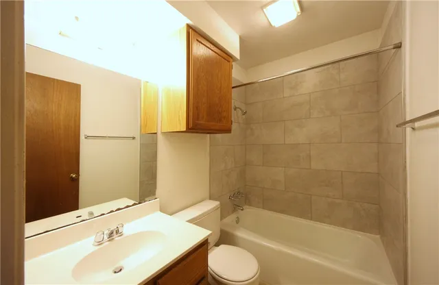 $895 | 1903 East 20th Street, Unit 101, Austin, TX 78722