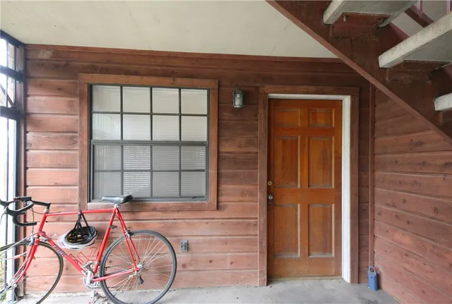 $895 | 1903 East 20th Street, Unit 101, Austin, TX 78722