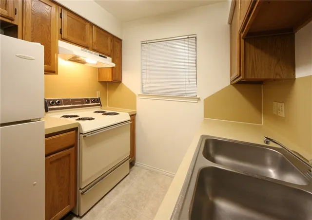 $895 | 1903 East 20th Street, Unit 101, Austin, TX 78722