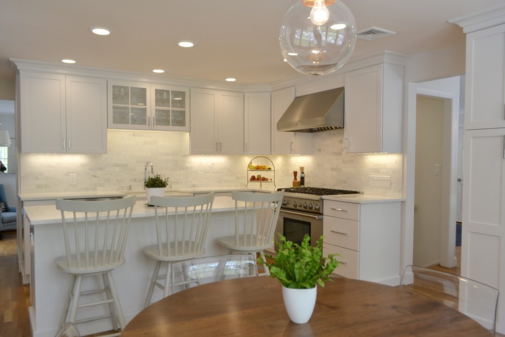 115 Hickory Road Weston, MA 02493 - Photo 6 of 16 Gallery Image 6
