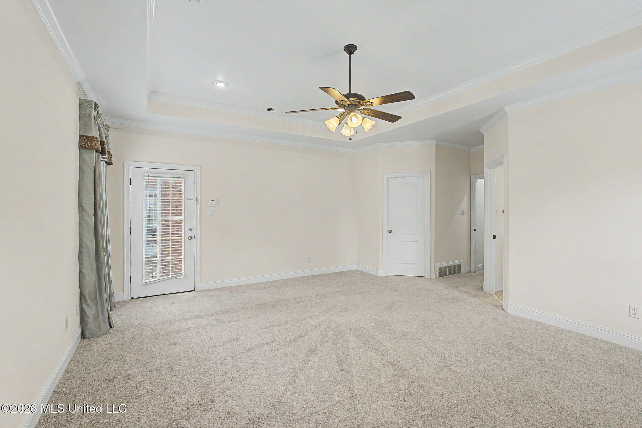 704 Shadow View Drive Hernando, MS 38632 - Photo 26 of 49 Primary bedroom!