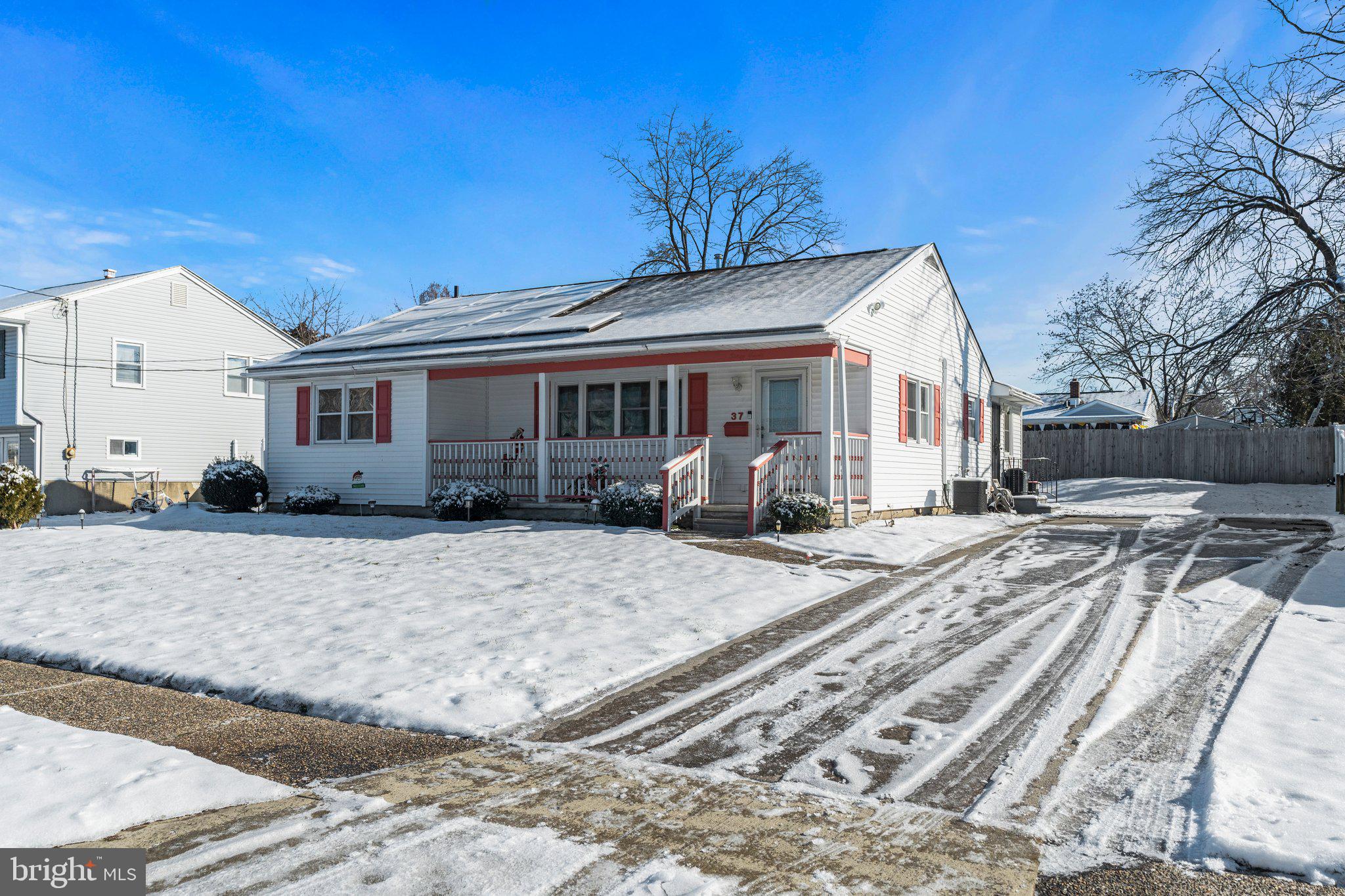 37 Winding Way Road Stratford, NJ 08084 - Photo 2 of 20