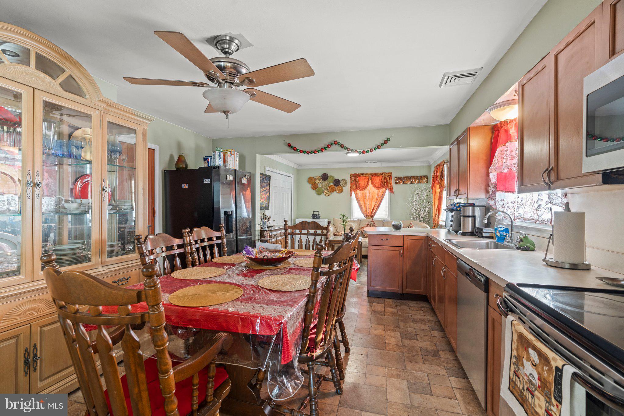 37 Winding Way Road Stratford, NJ 08084 - Photo 8 of 20