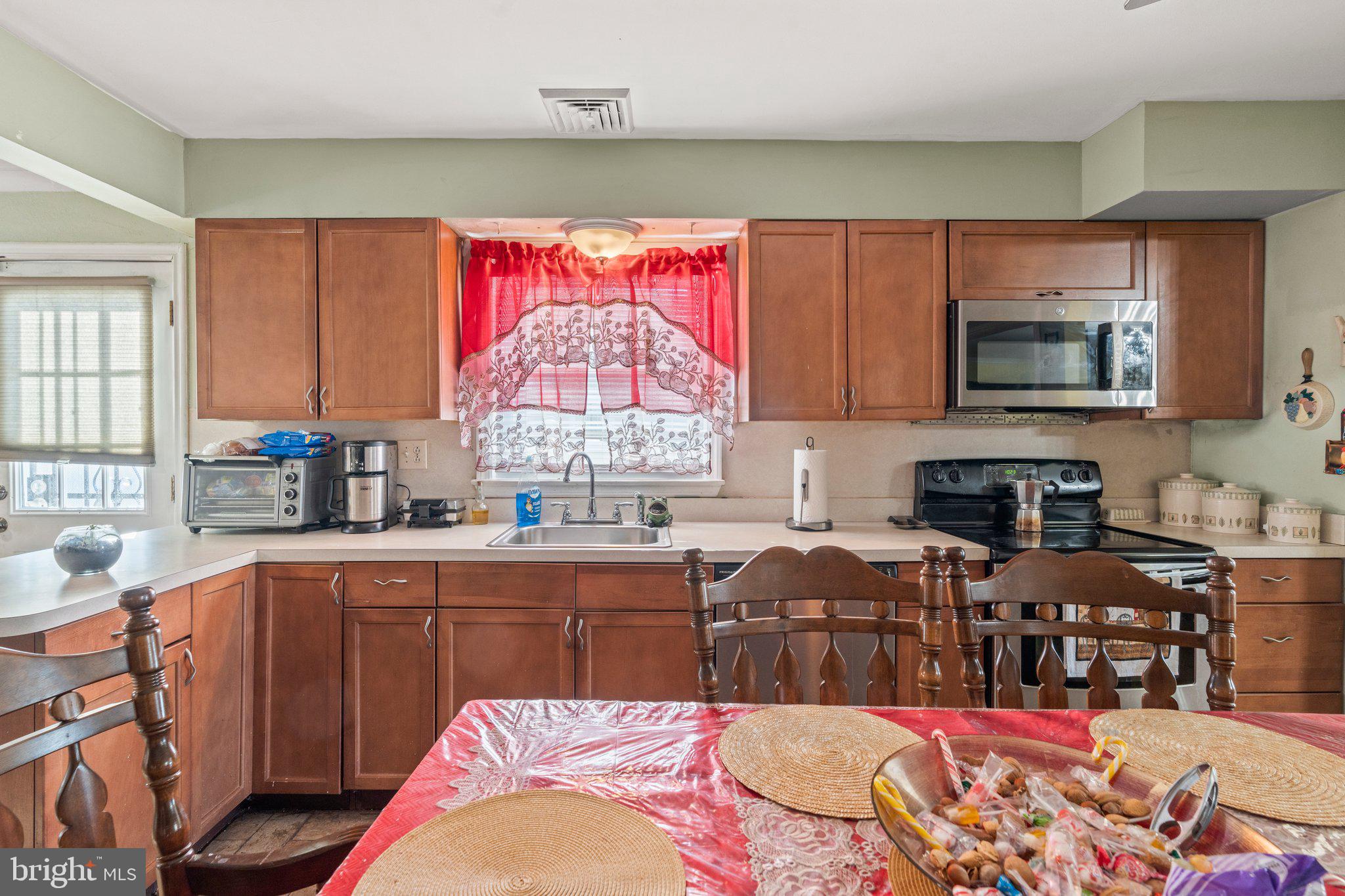 37 Winding Way Road Stratford, NJ 08084 - Photo 9 of 20