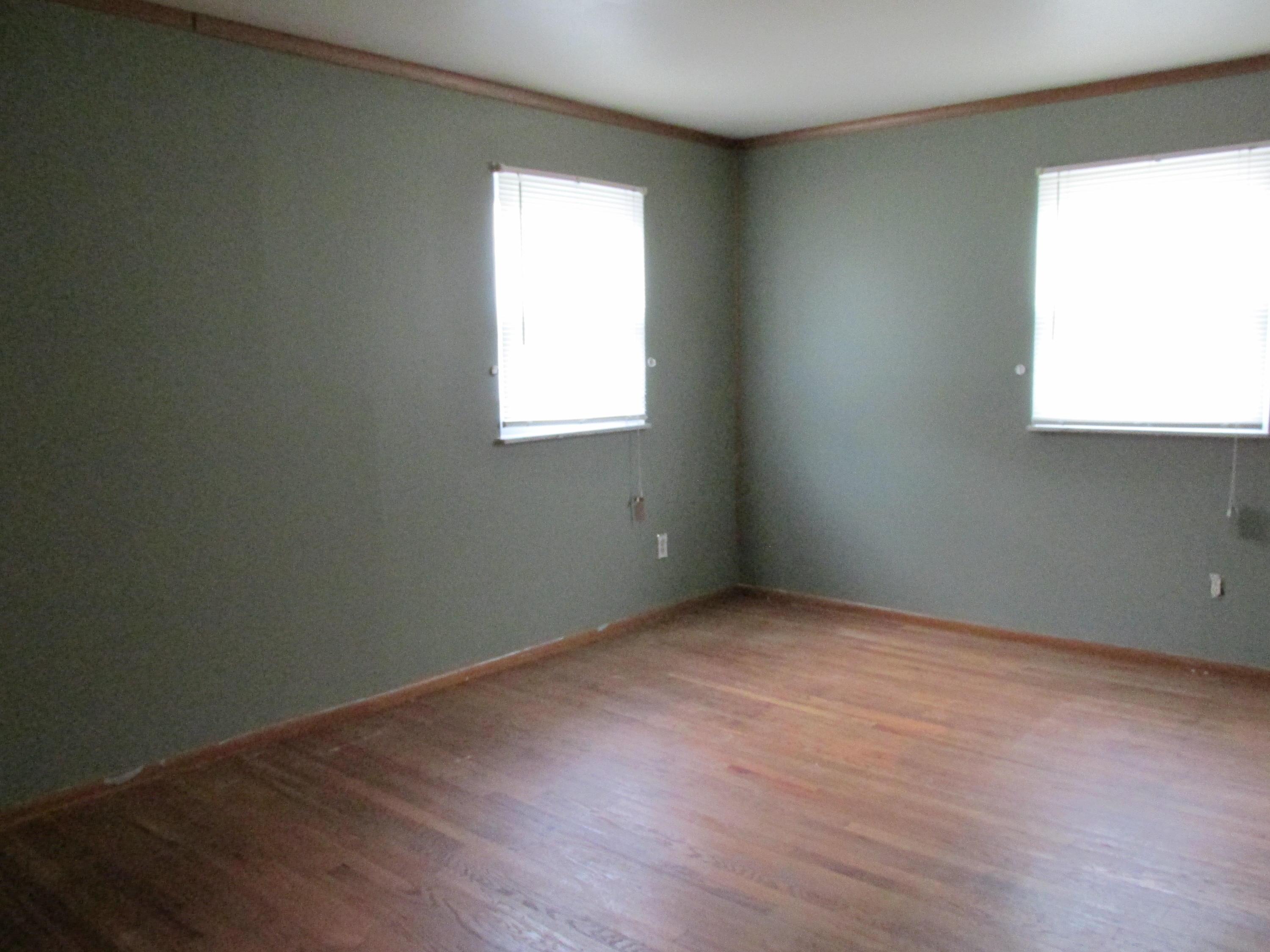 4739 Bourke Road Columbus, OH 43229 - Photo 8 of 20 Gallery Image 8