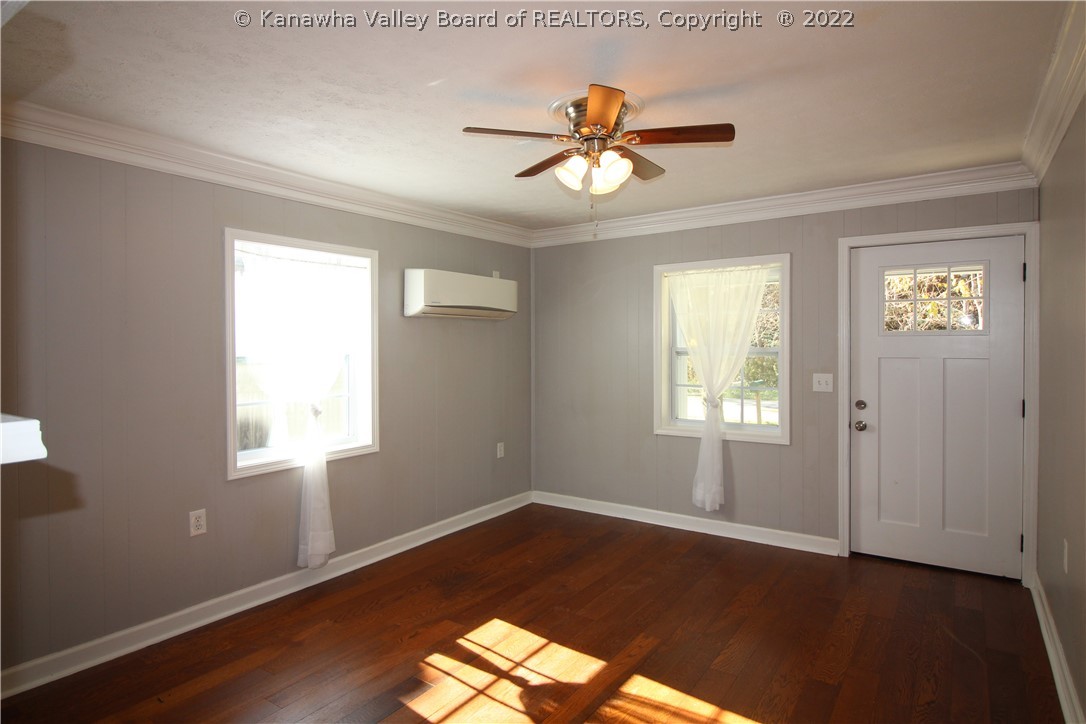 3867 Green Valley Road Huntington, WV 25701 - Photo 4 of 21 Gallery Image 4