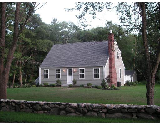 635 First Parish Road Scituate, MA 02066 - Photo 1 of 19 Gallery Image 1
