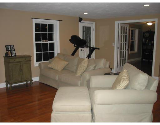 635 First Parish Road Scituate, MA 02066 - Photo 13 of 19 Gallery Image 13