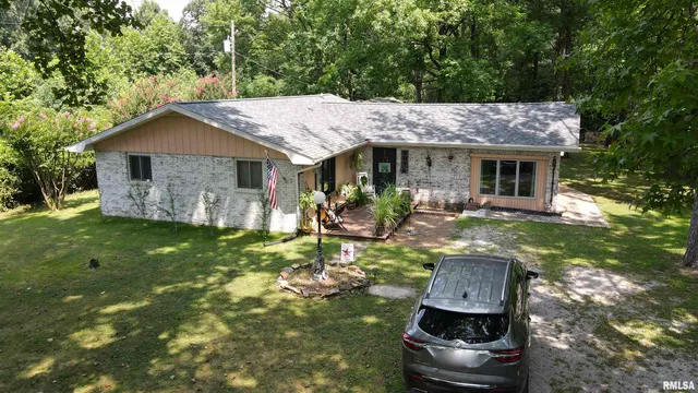 $170,000 | 909 North Road, West Frankfort, IL 62896
