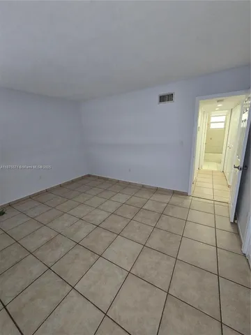 $2,300 | 2270 West 54th Place, Unit 2, Hialeah, FL 33016