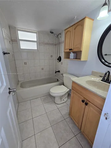 $2,300 | 2270 West 54th Place, Unit 2, Hialeah, FL 33016