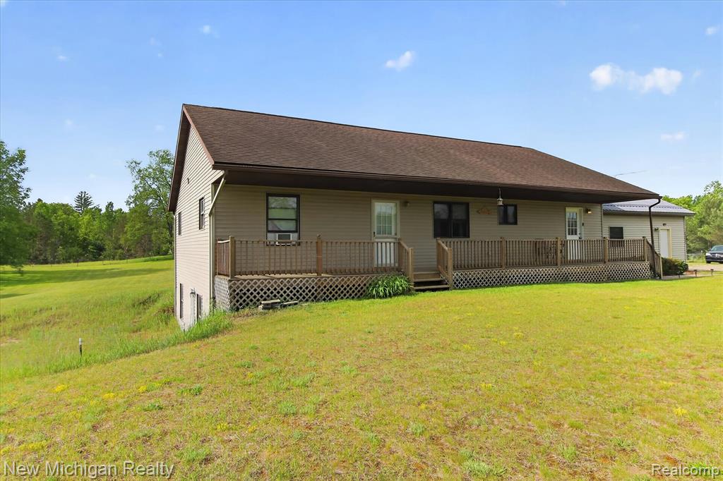 22623 11 Mile Road Reed City, MI 49677 - Photo 3 of 47