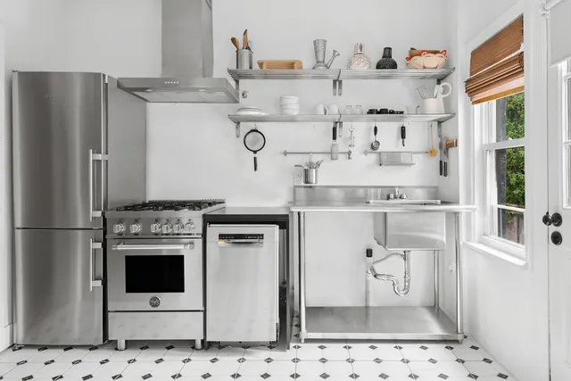 $999,000 | 25 Veronica Place | Flatbush