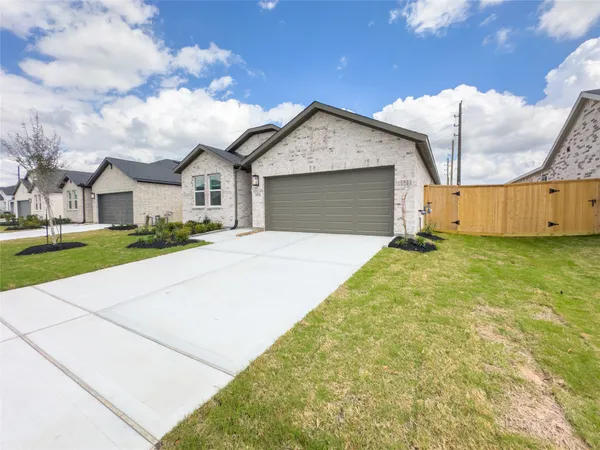 $2,500 | 9726 Westminster Manor Drive, Cypress, TX 77433