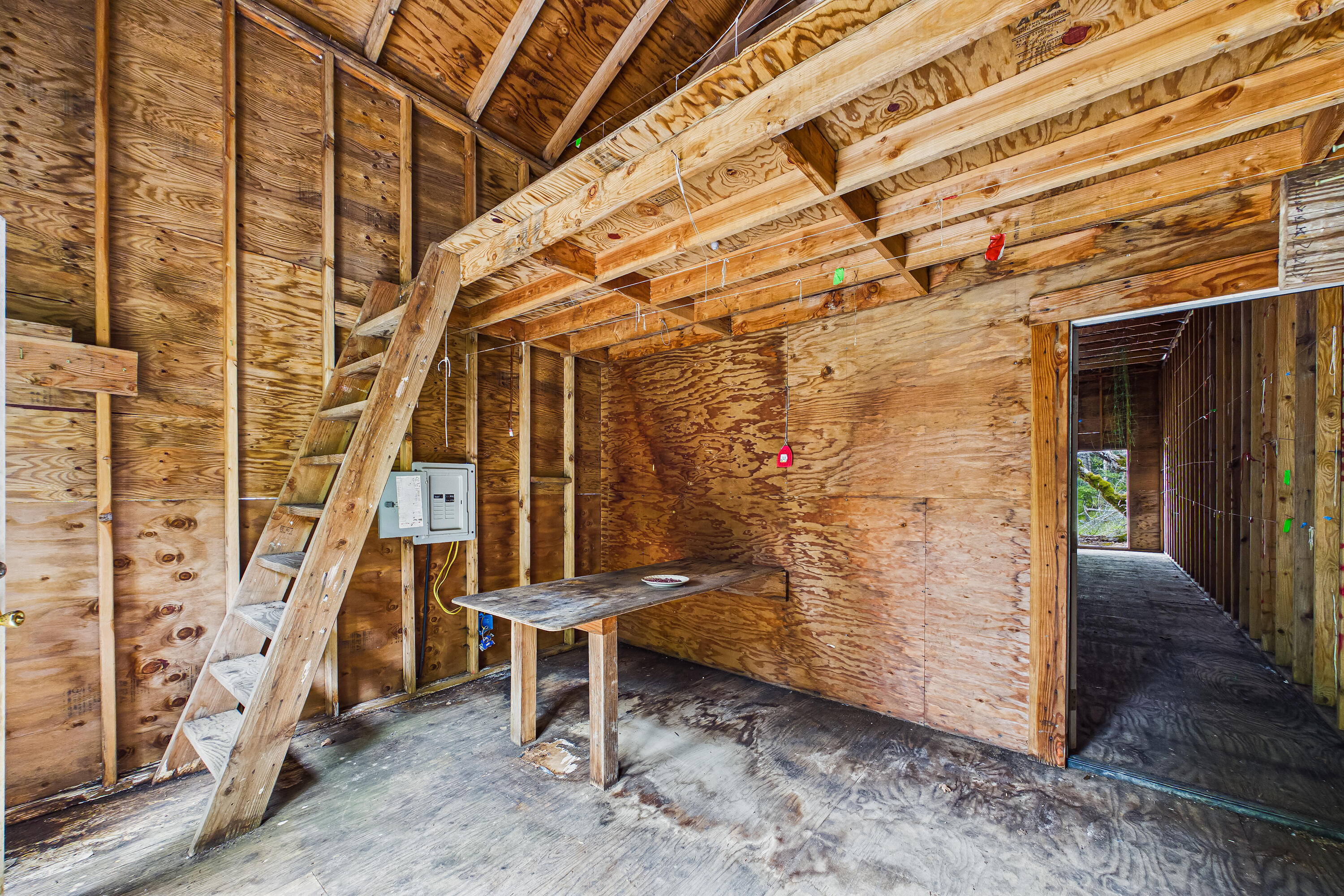539 Wade Road Garberville, CA 95542 - Photo 4 of 23