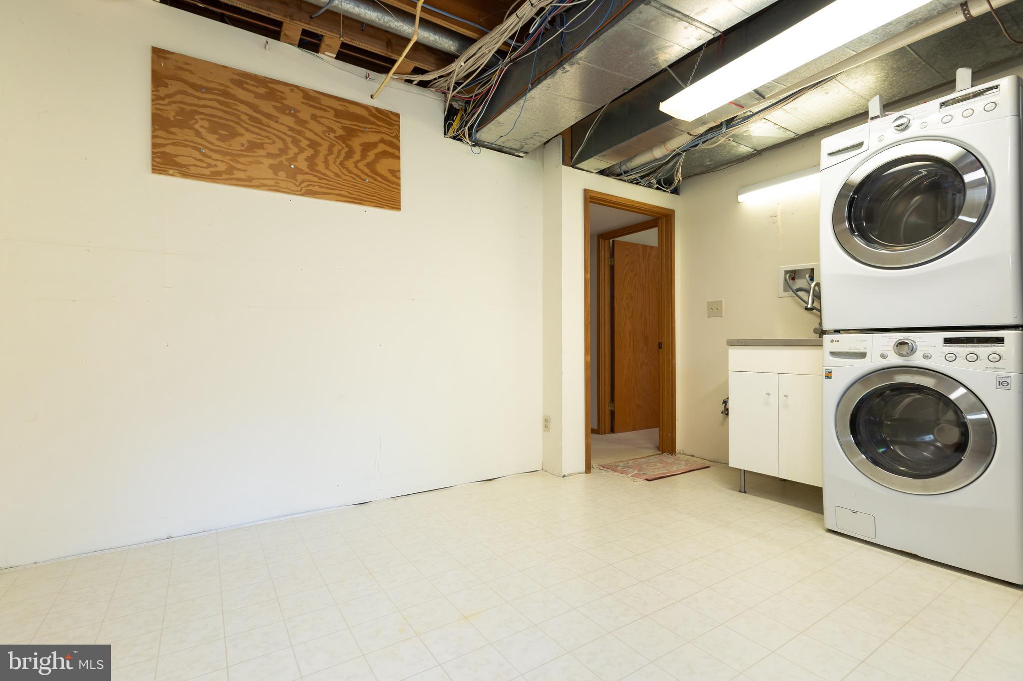 513 Springvale Road Great Falls, VA 22066 - Photo 77 of 95 Utility room