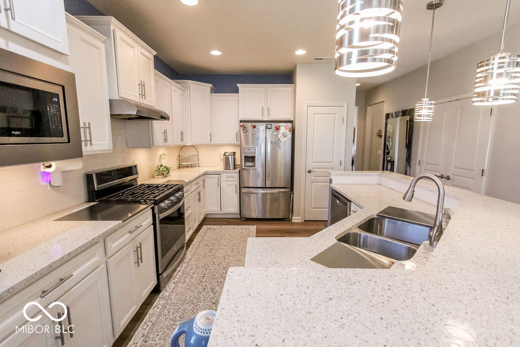 13496 Mosaic Street Fishers, IN 46037 - Photo 11 of 37