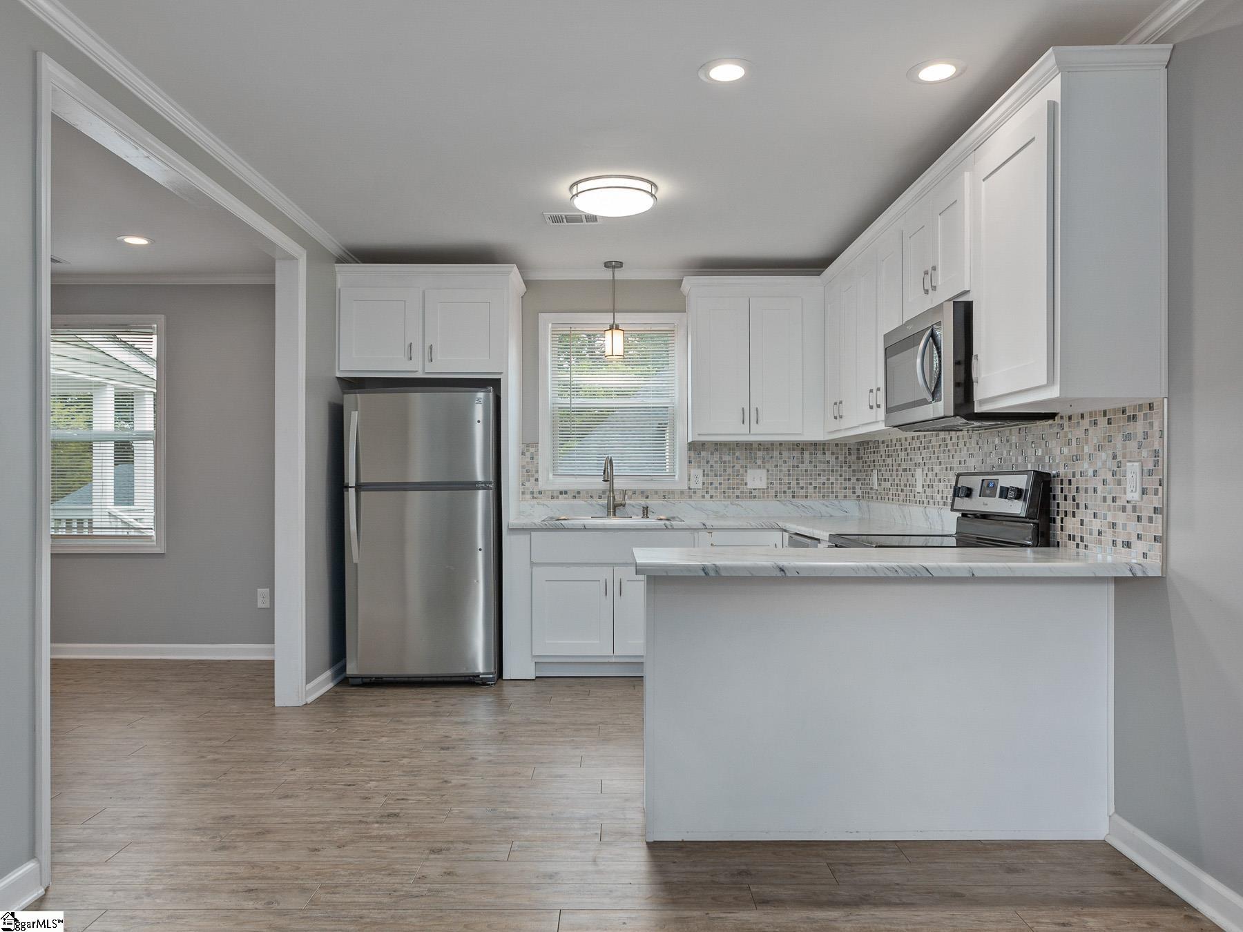 107 Spring Street Greer, SC 29650 - Photo 11 of 27 Gallery Image 11
