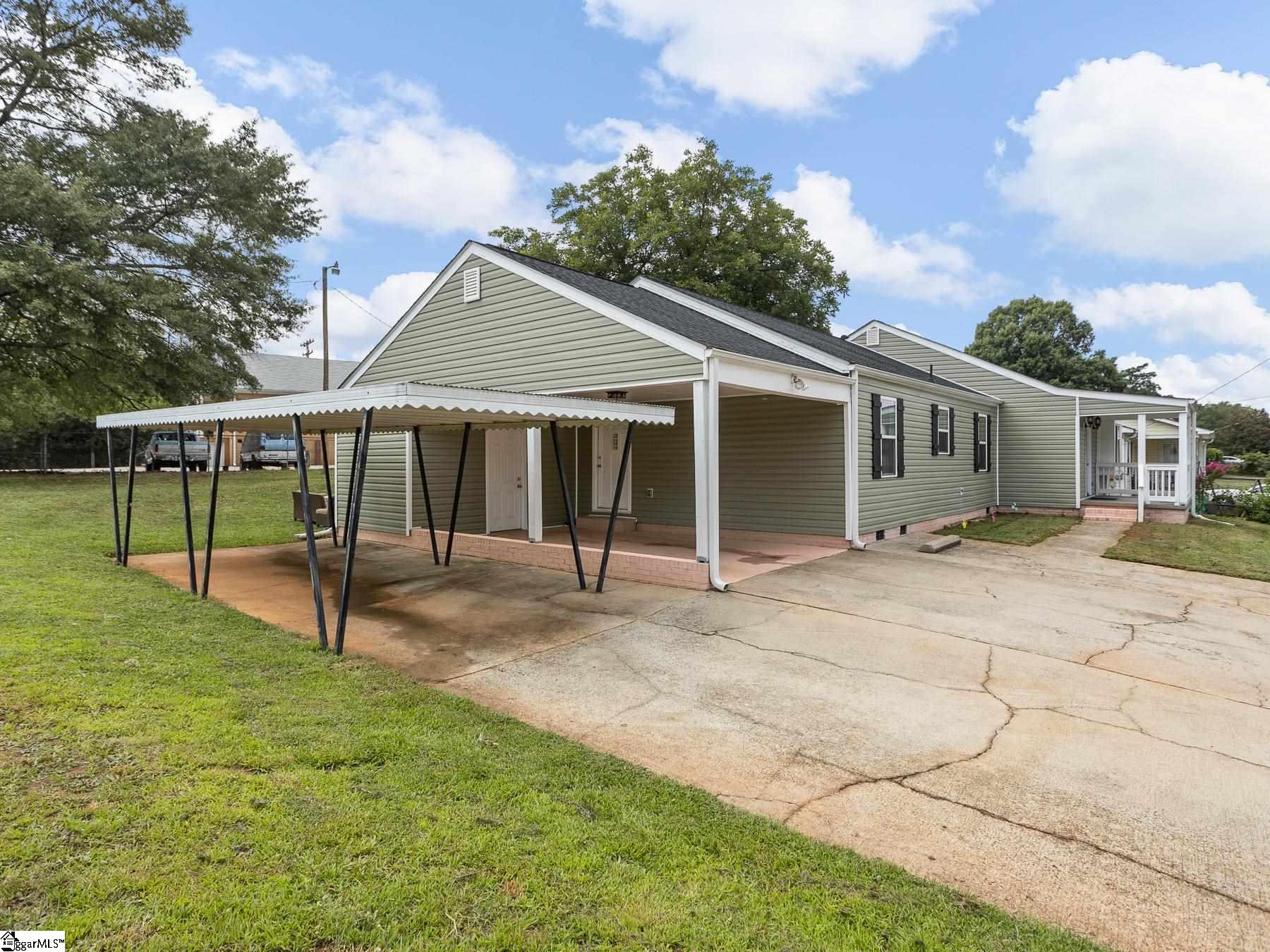 107 Spring Street Greer, SC 29650 - Photo 3 of 27 Gallery Image 3