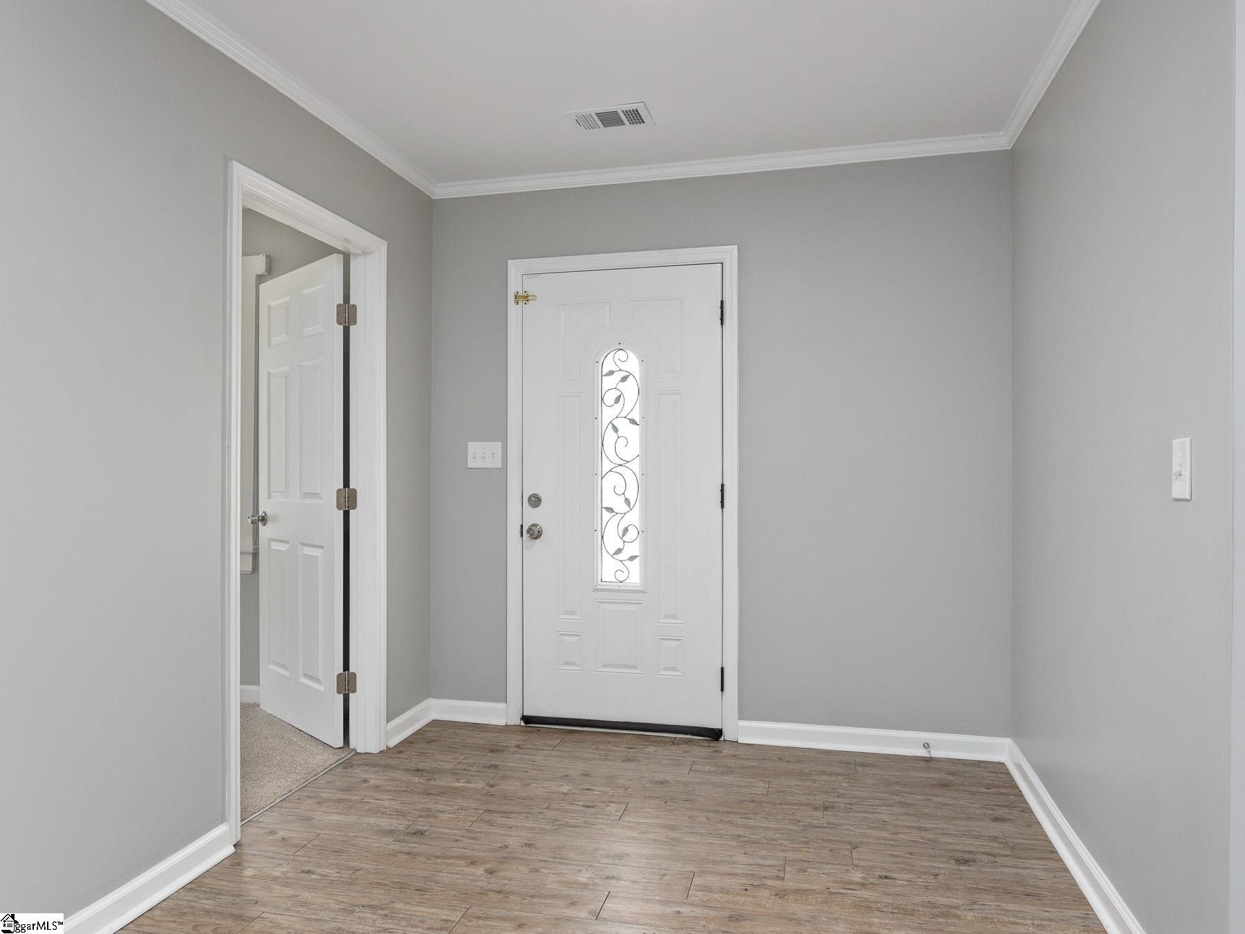 107 Spring Street Greer, SC 29650 - Photo 6 of 27 Gallery Image 6