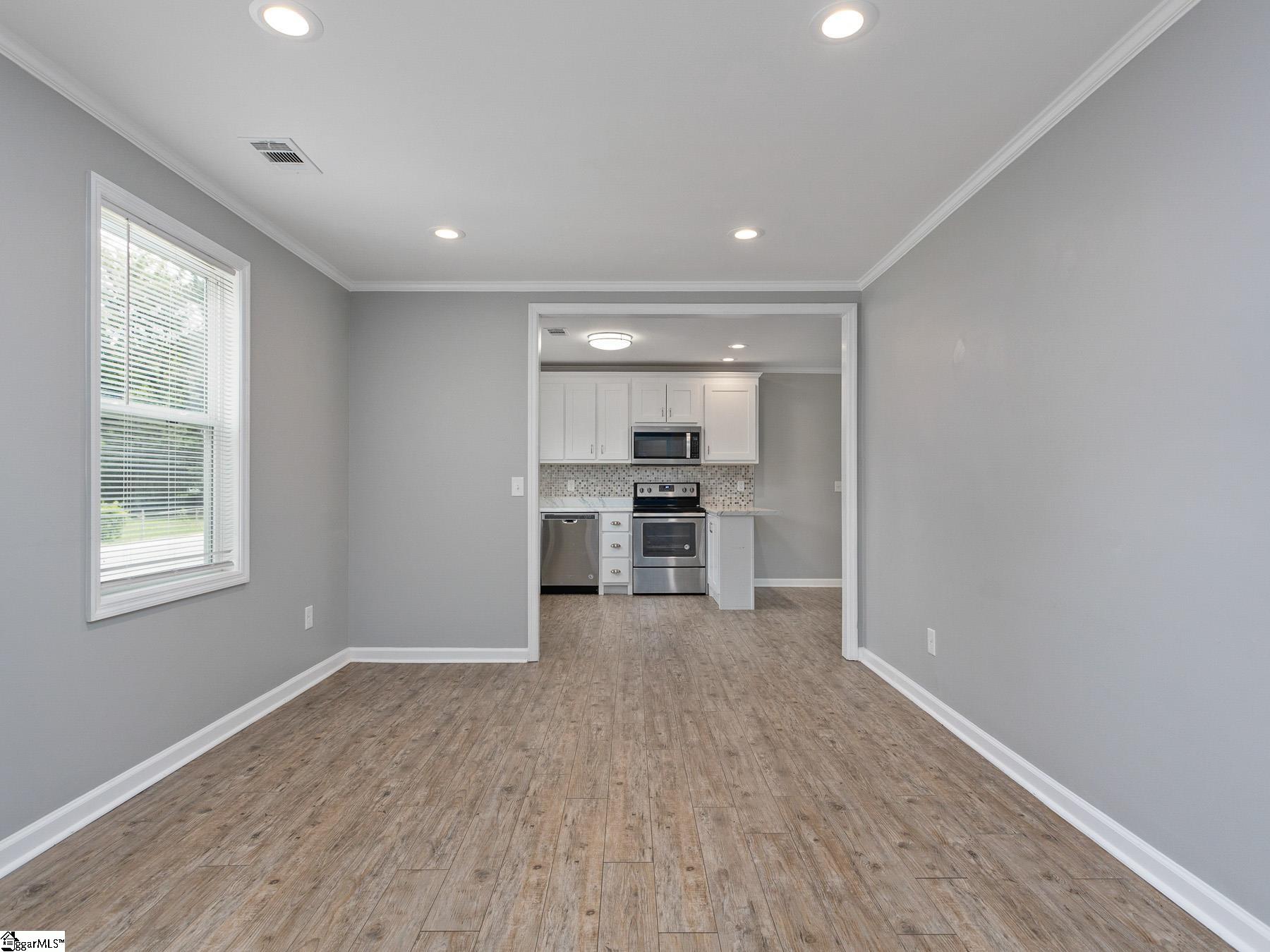 107 Spring Street Greer, SC 29650 - Photo 7 of 27 Gallery Image 7