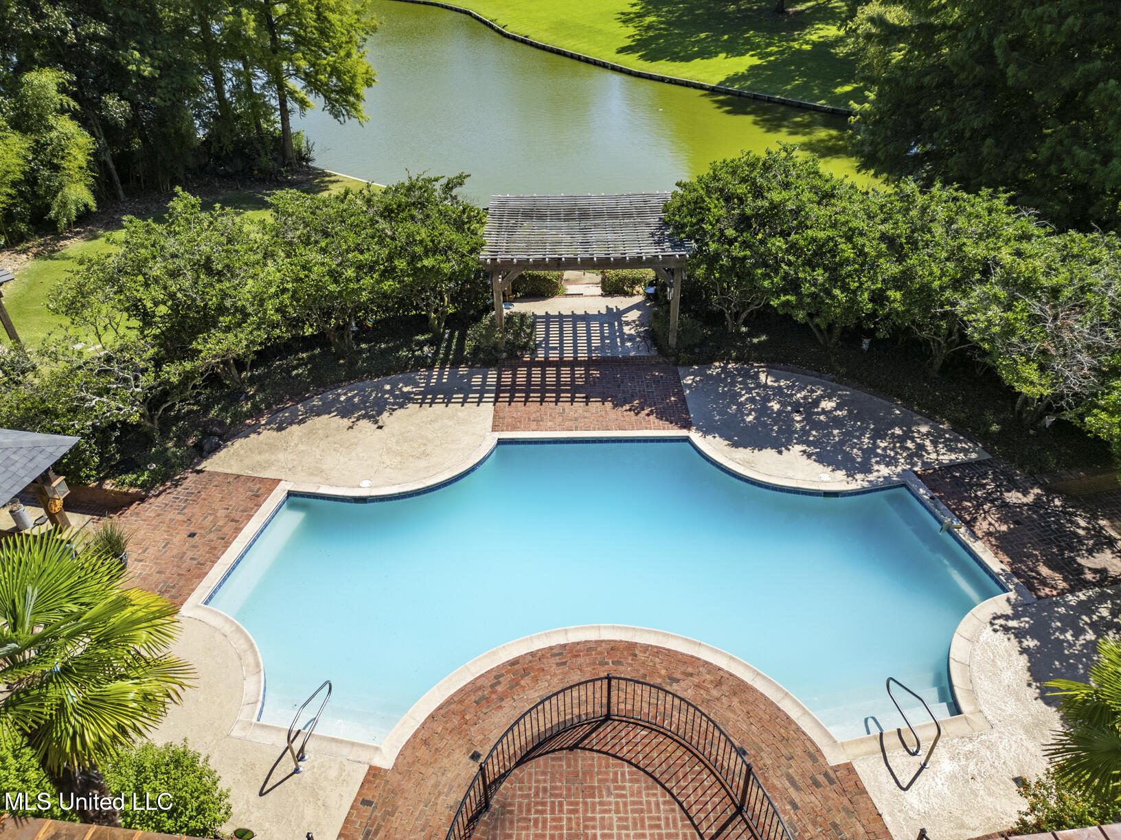 105 Bridgeview Circle Ridgeland, MS 39157 - Photo 6 of 49 105 Bridgeview Cir Drone-8