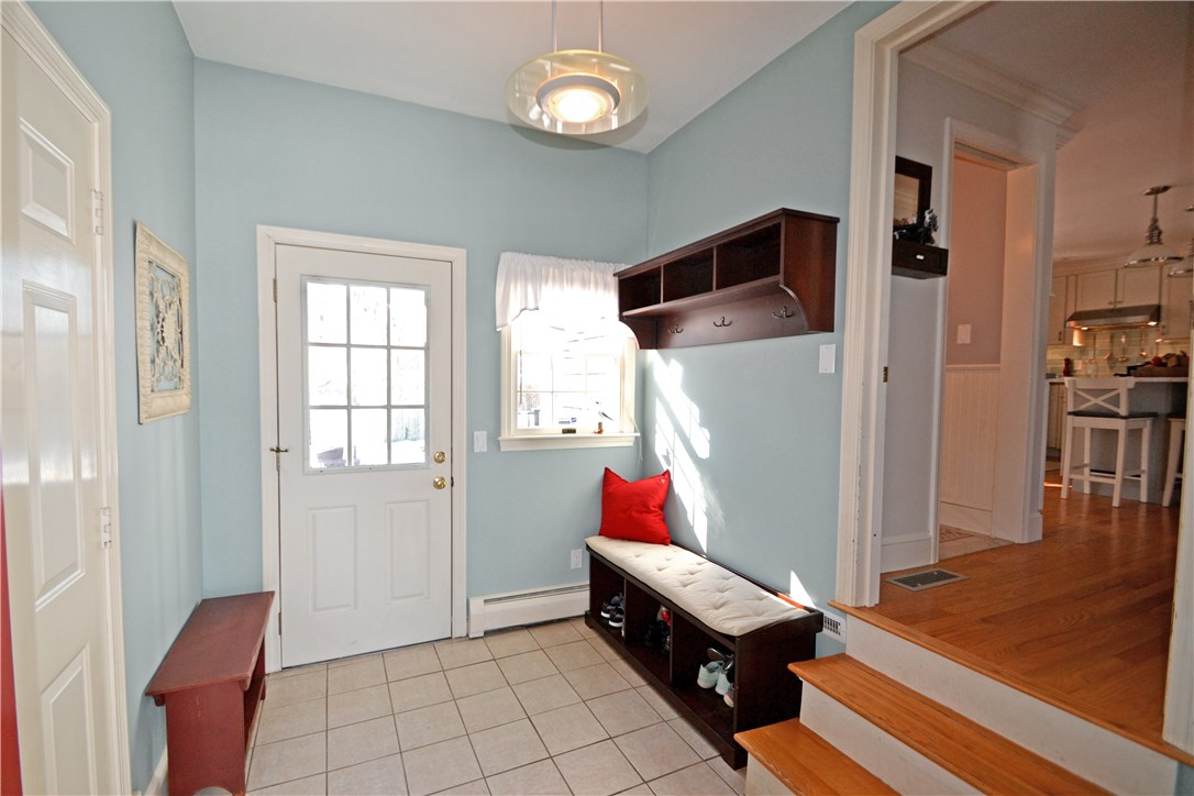13 Hillside Road Bristol, RI 02809 - Photo 3 of 30 Gallery Image 3