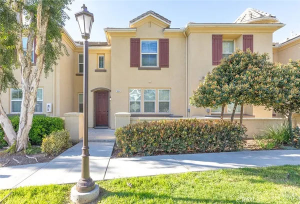 $426,000 | 1800 East Lakeshore Drive, Unit 804, Lake Elsinore, CA 92530